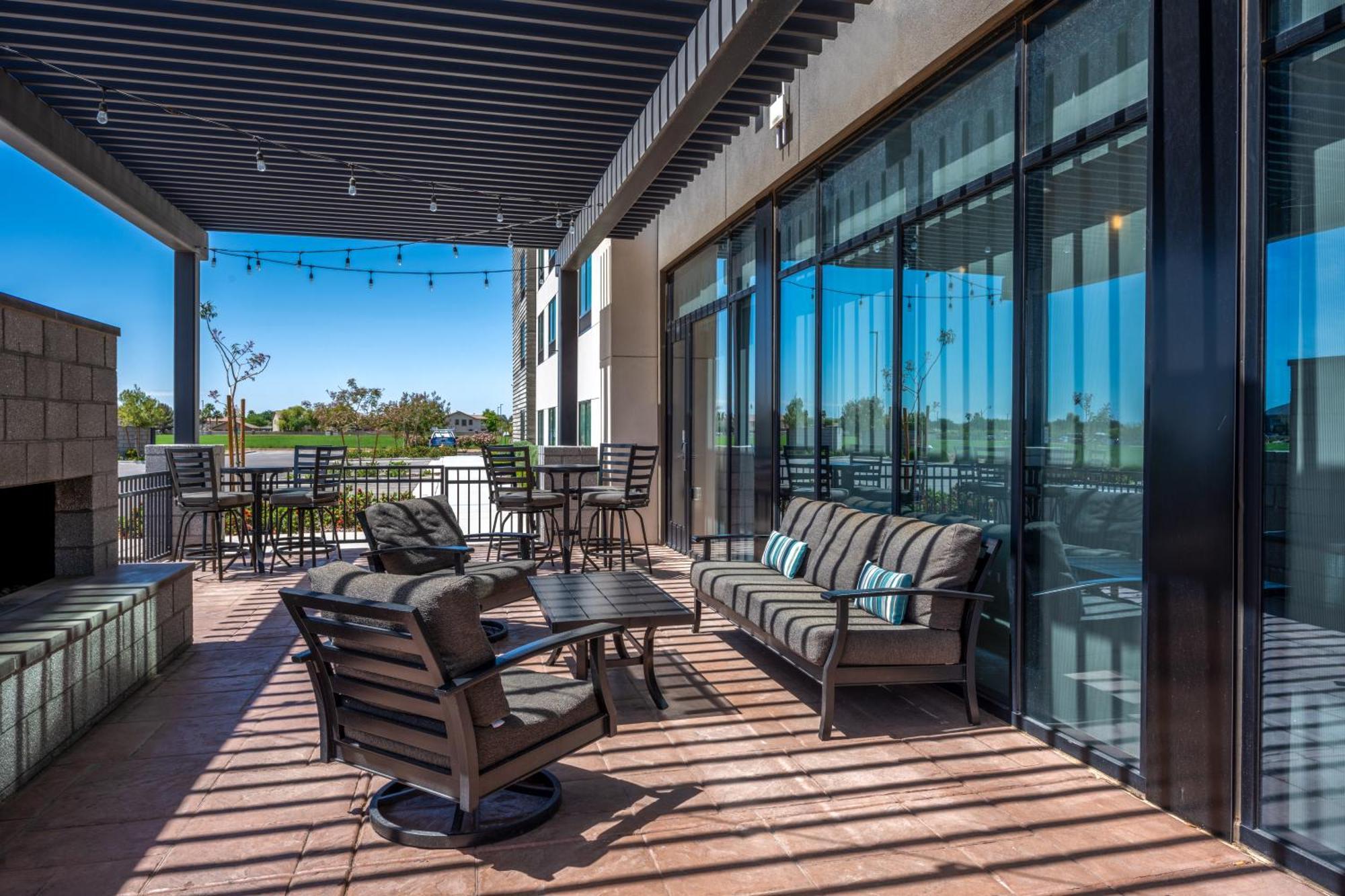 Holiday Inn Express & Suites - Gilbert - Mesa Gateway Airport Dış mekan fotoğraf