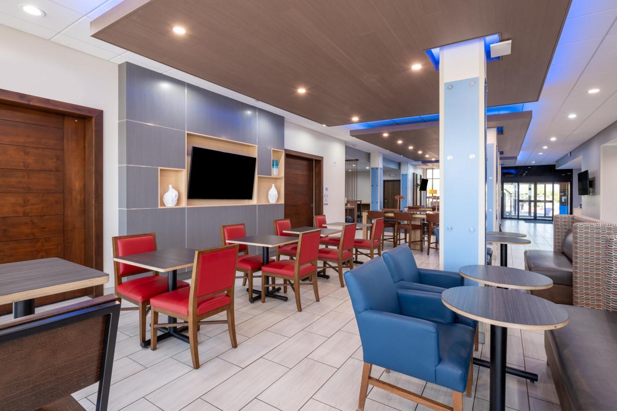 Holiday Inn Express & Suites - Gilbert - Mesa Gateway Airport Dış mekan fotoğraf